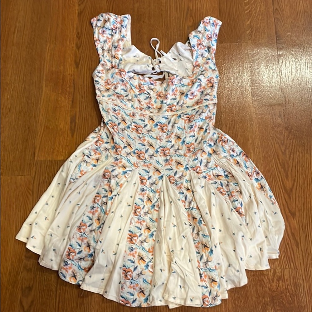 dress with open back